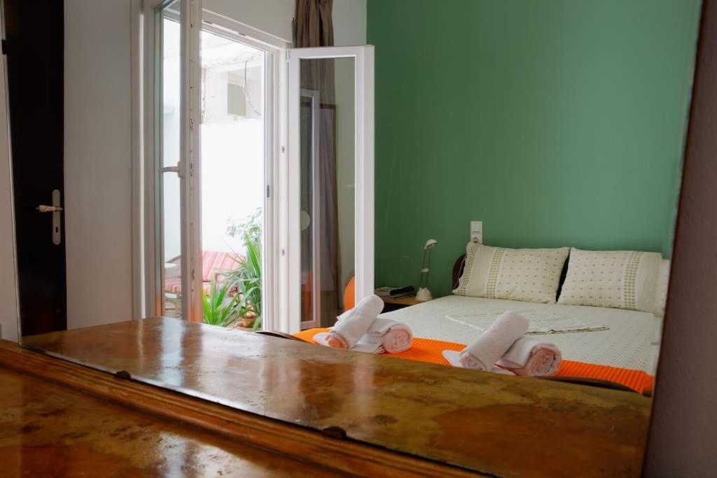 Renovated, Open And Functional Old House Appartement