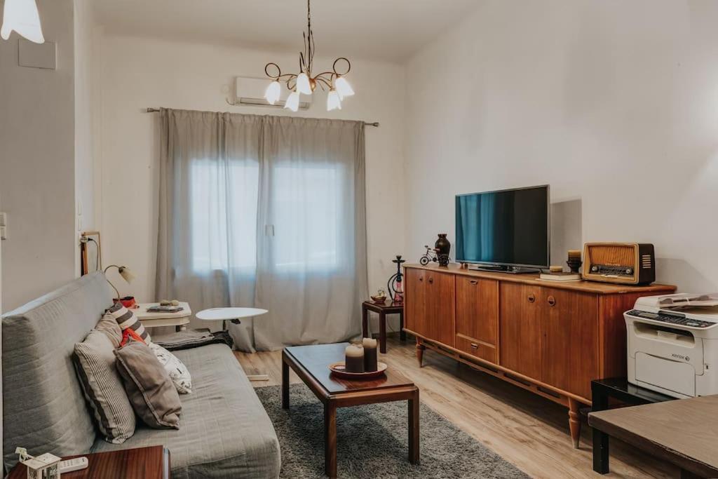Renovated, Open And Functional Old House Appartement *