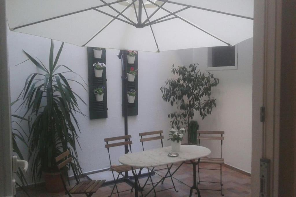 Renovated, Open And Functional Old House Appartement